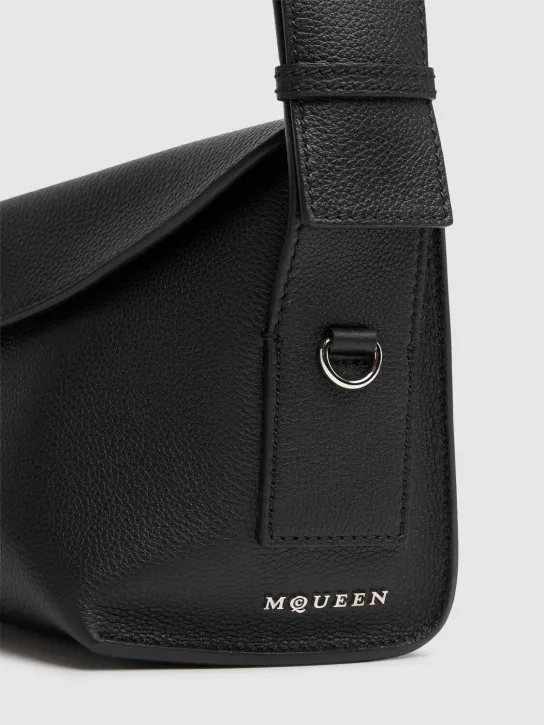 Alexander McQueen   Sling leather shoulder bag 