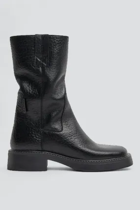 Black Aron Boot